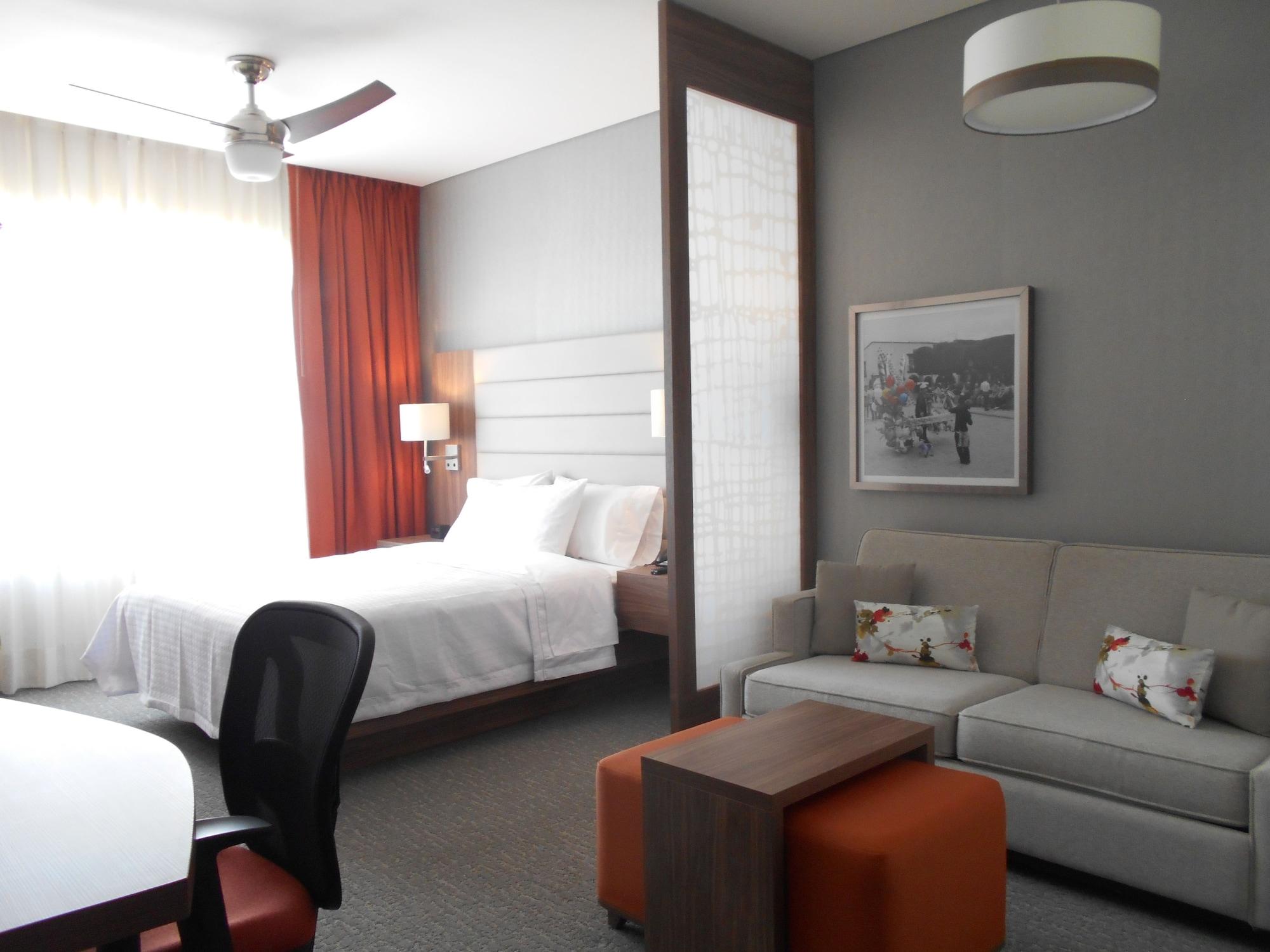 Fiesta Inn Suites Aeropuerto Del Bajio Сілао Екстер'єр фото