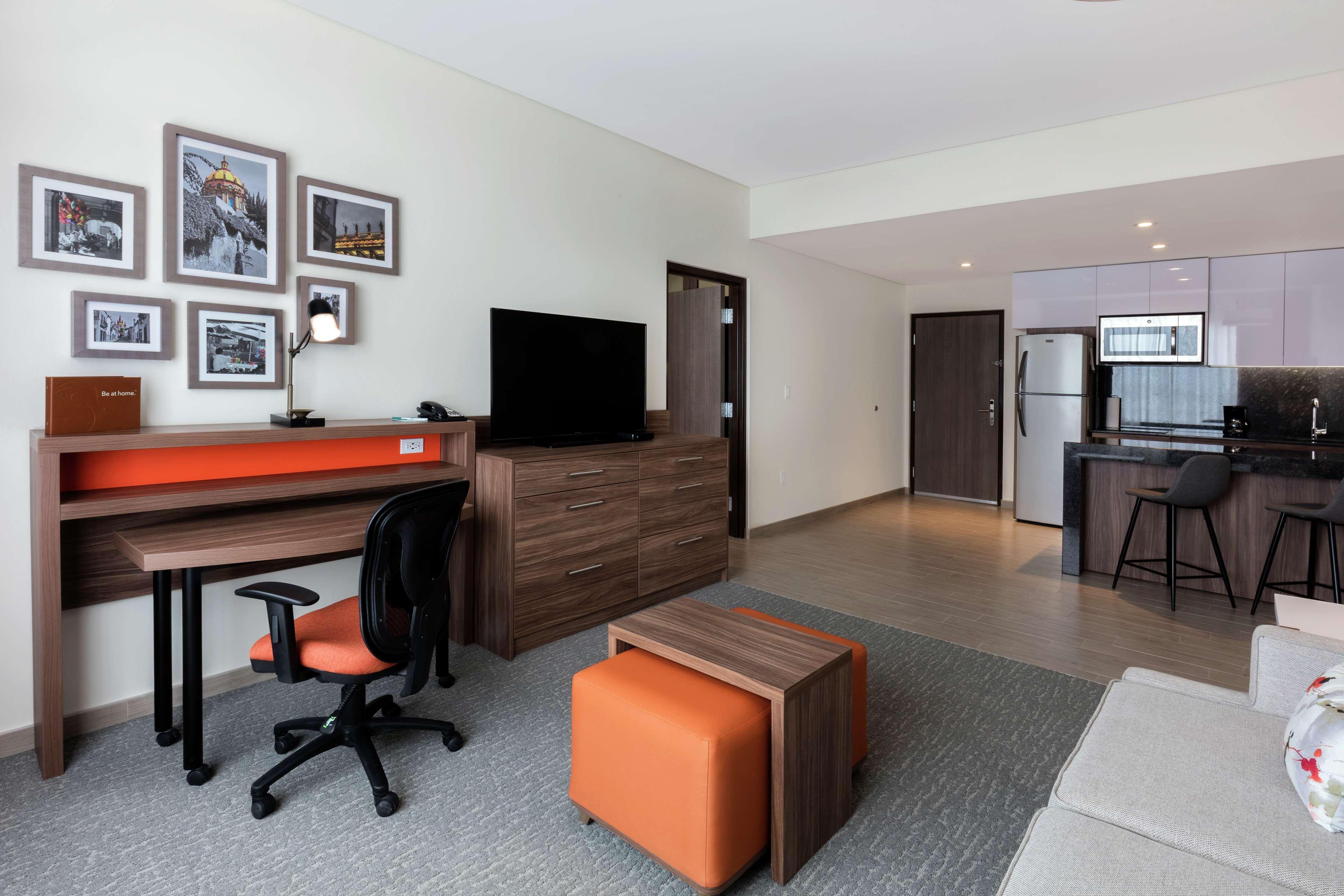 Fiesta Inn Suites Aeropuerto Del Bajio Сілао Екстер'єр фото