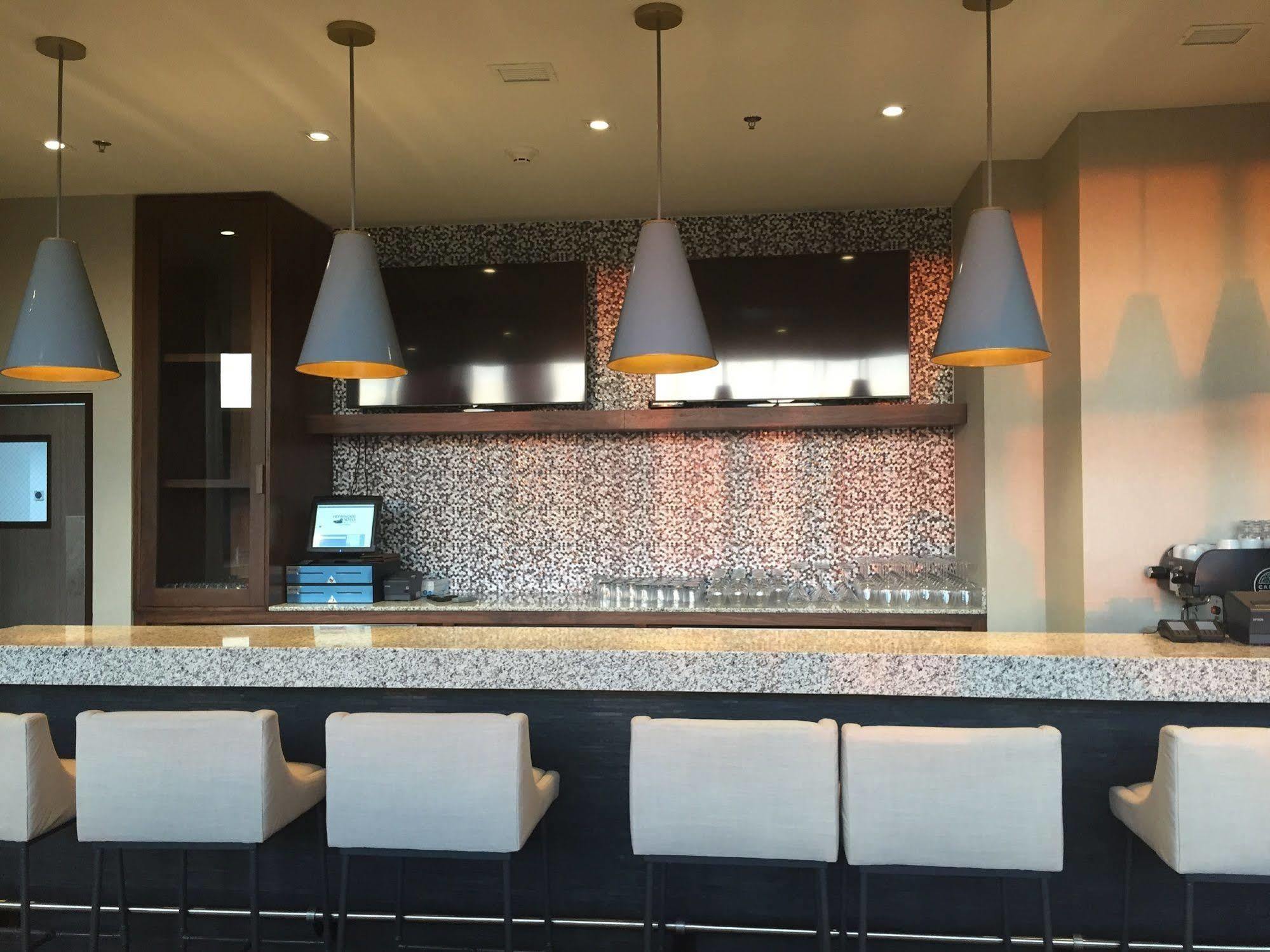 Fiesta Inn Suites Aeropuerto Del Bajio Сілао Екстер'єр фото